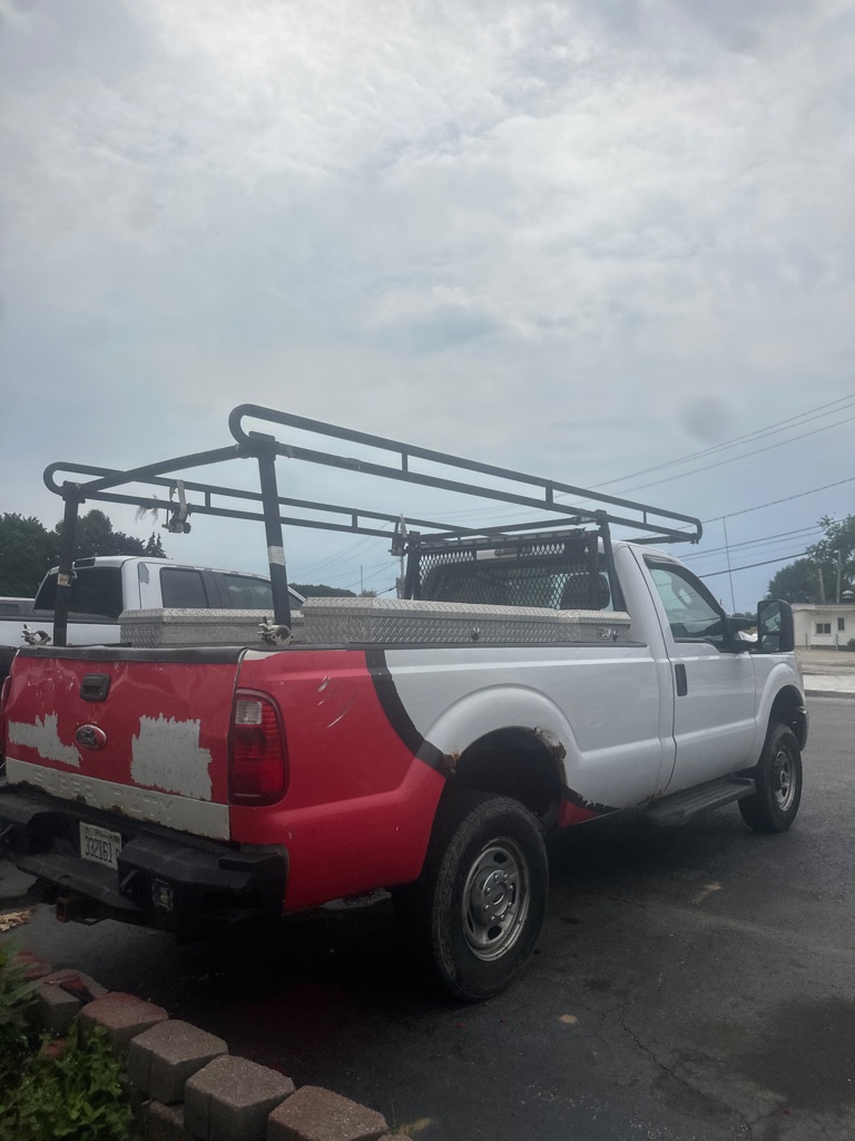 Photo 5 of this FORD F250
