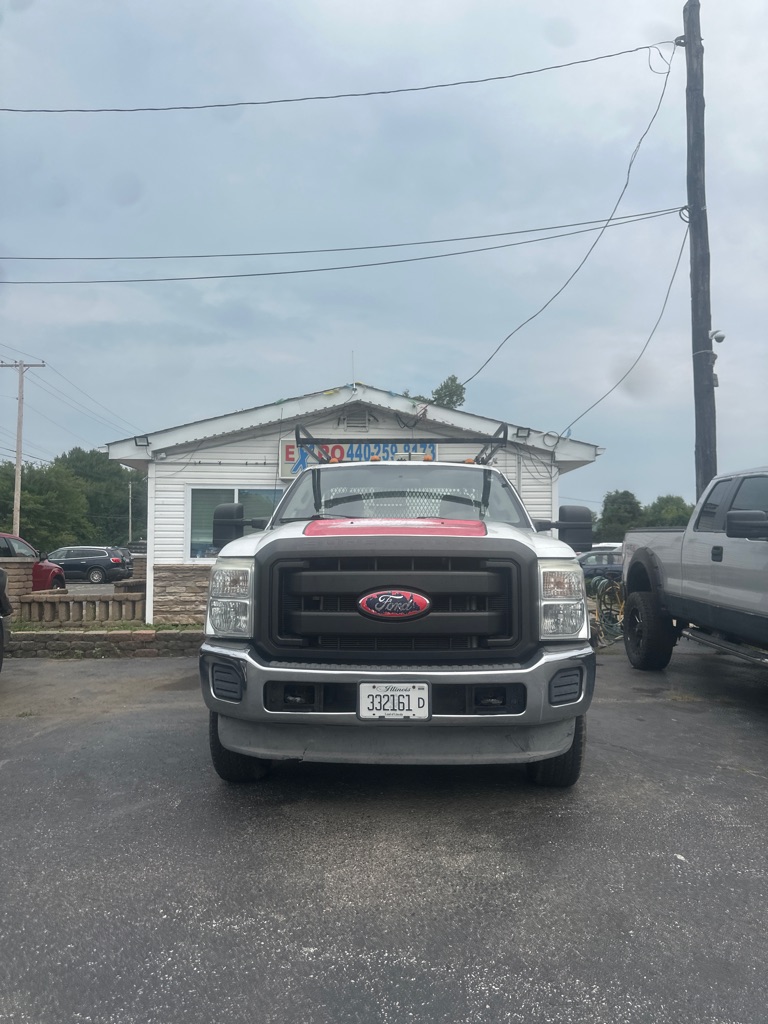 Photo 2 of this FORD F250