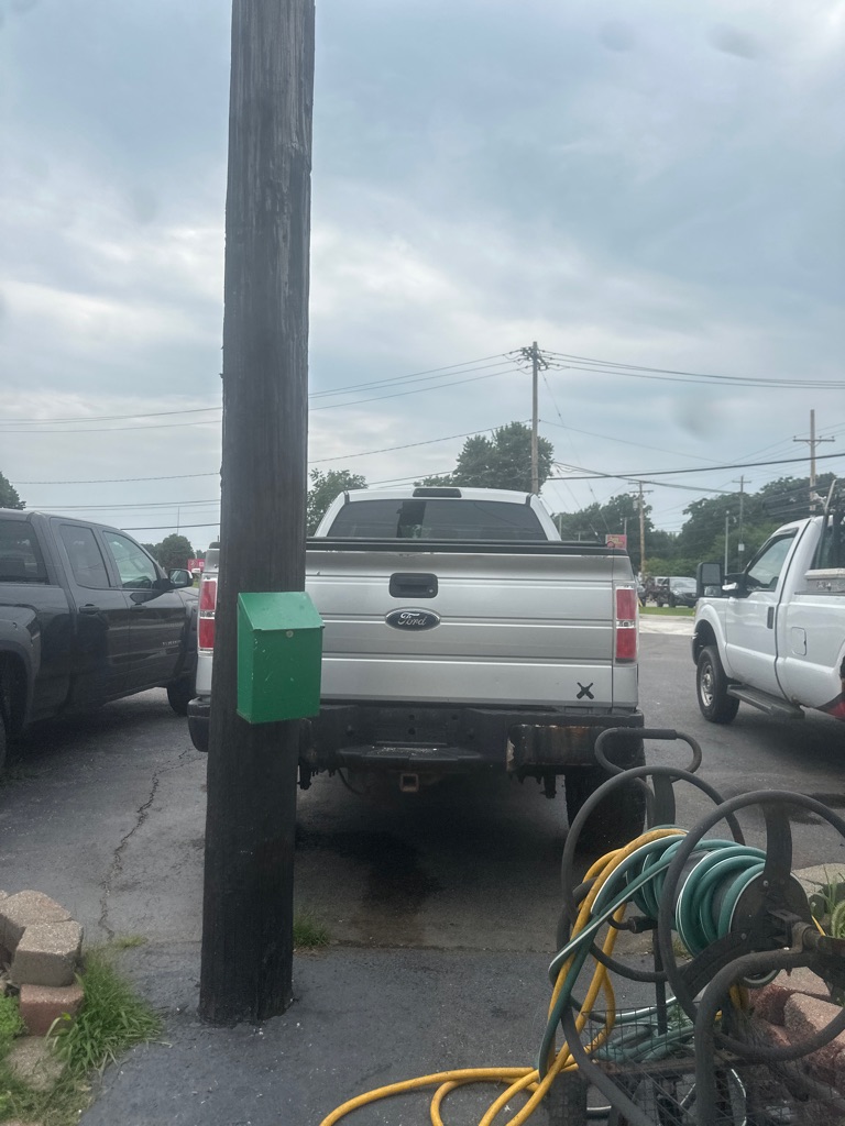 Photo 5 of this FORD F150