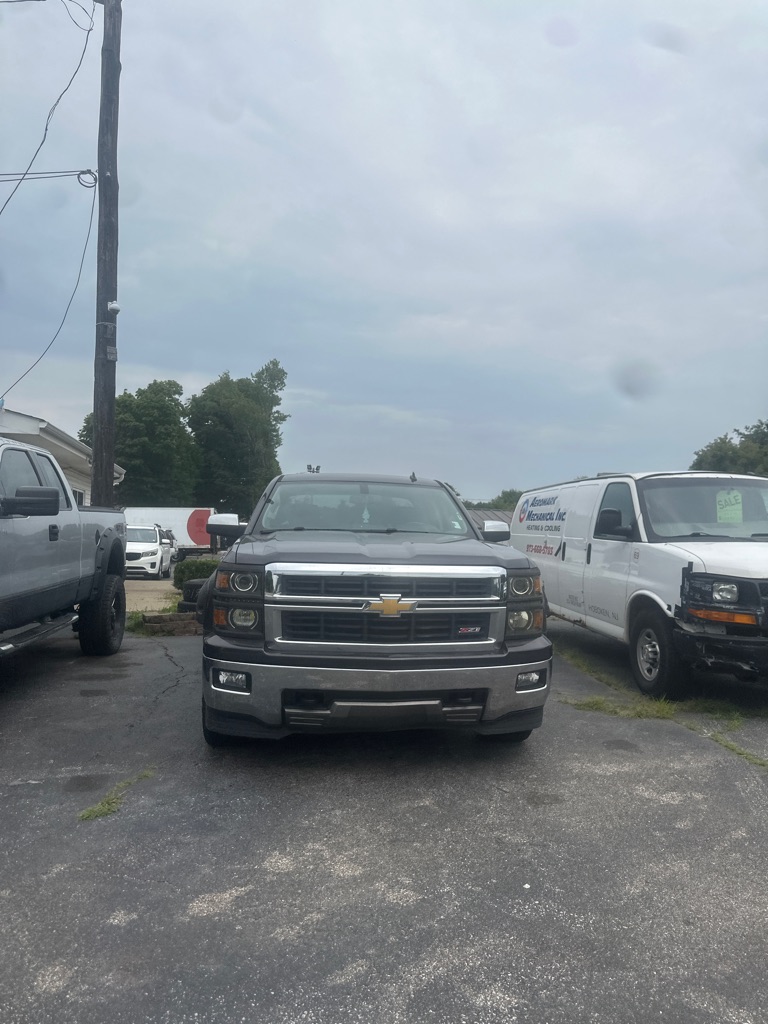 Photo 2 of this CHEVROLET SILVERADO 1500