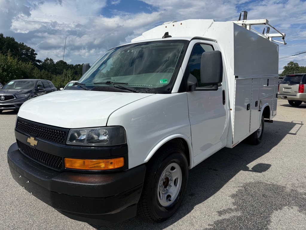 White 2019 Chevrolet Express Chassis Van Rear-Wheel Drive Automatic