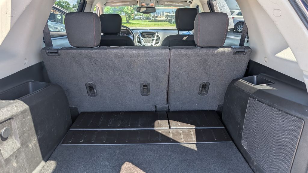 Photo 10 of this GMC TERRAIN