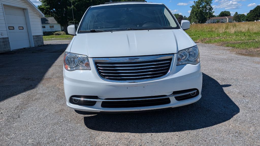 Photo 10 of this CHRYSLER TOWN AND COUNTR