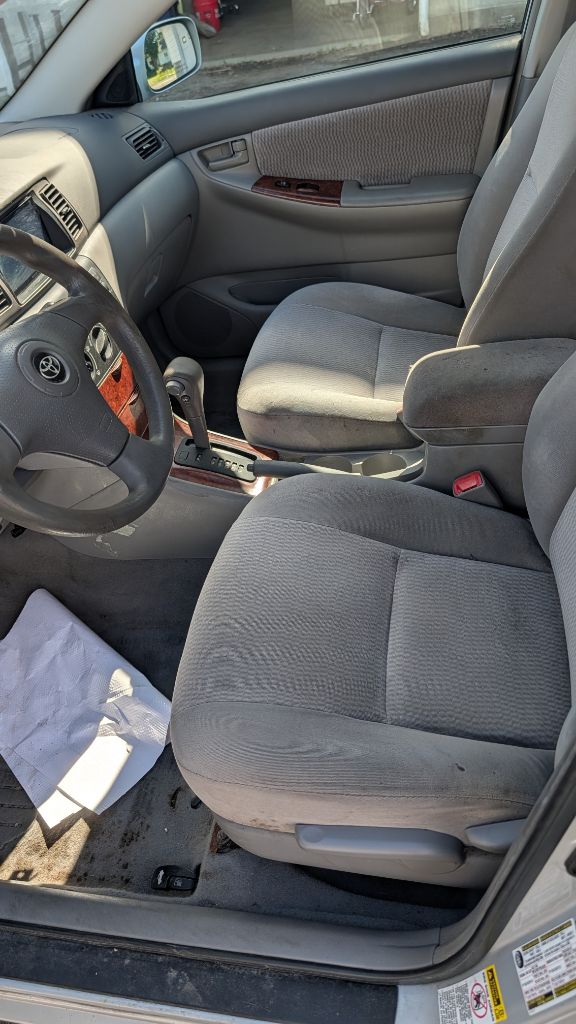 Photo 9 of this TOYOTA COROLLA