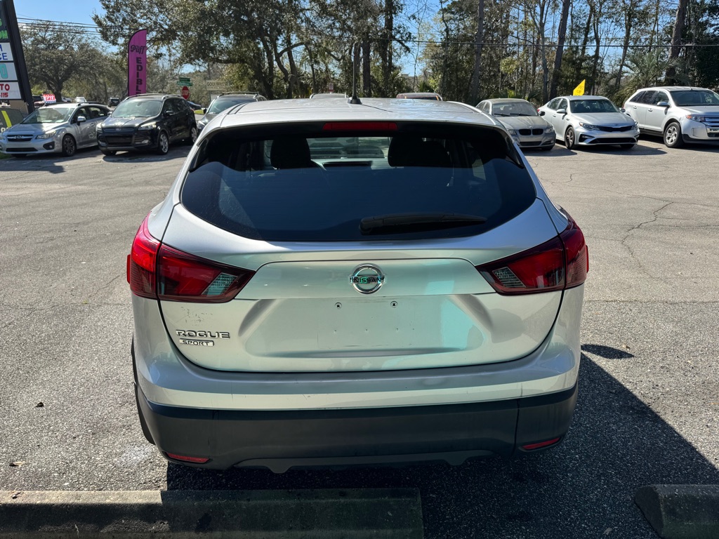Photo 2 of this NISSAN ROGUE SPORT