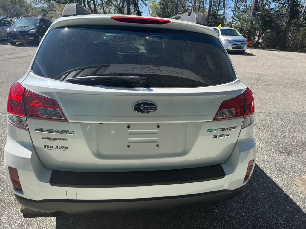 Photo 2 of this SUBARU OUTBACK
