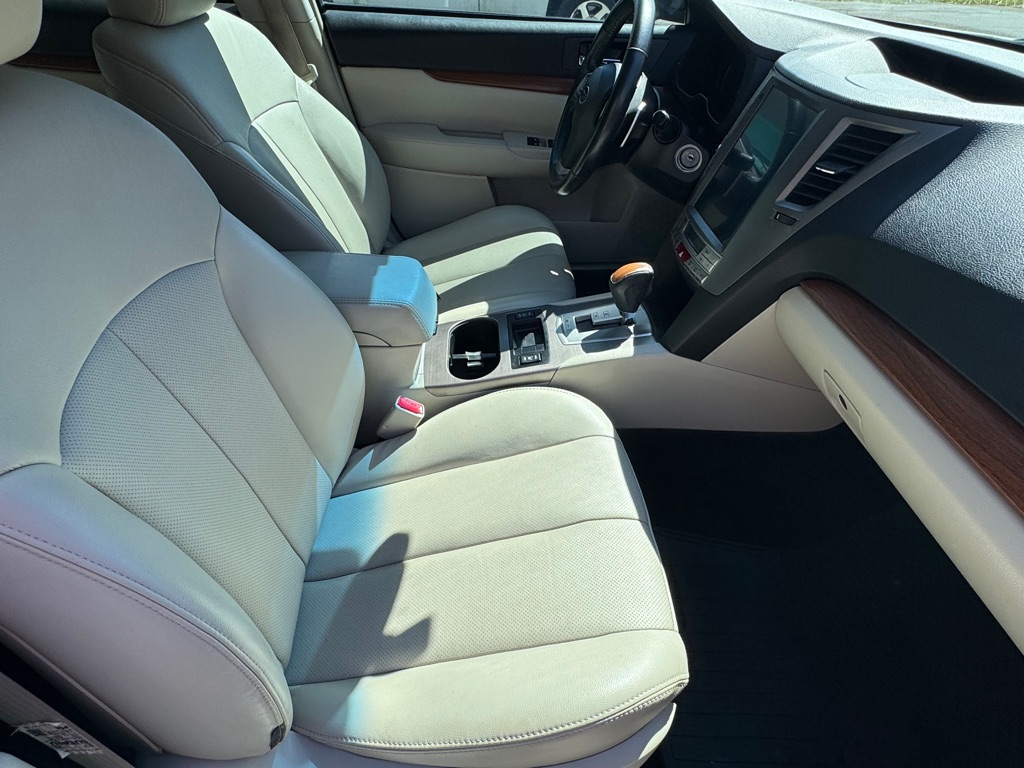 Photo 7 of this SUBARU OUTBACK