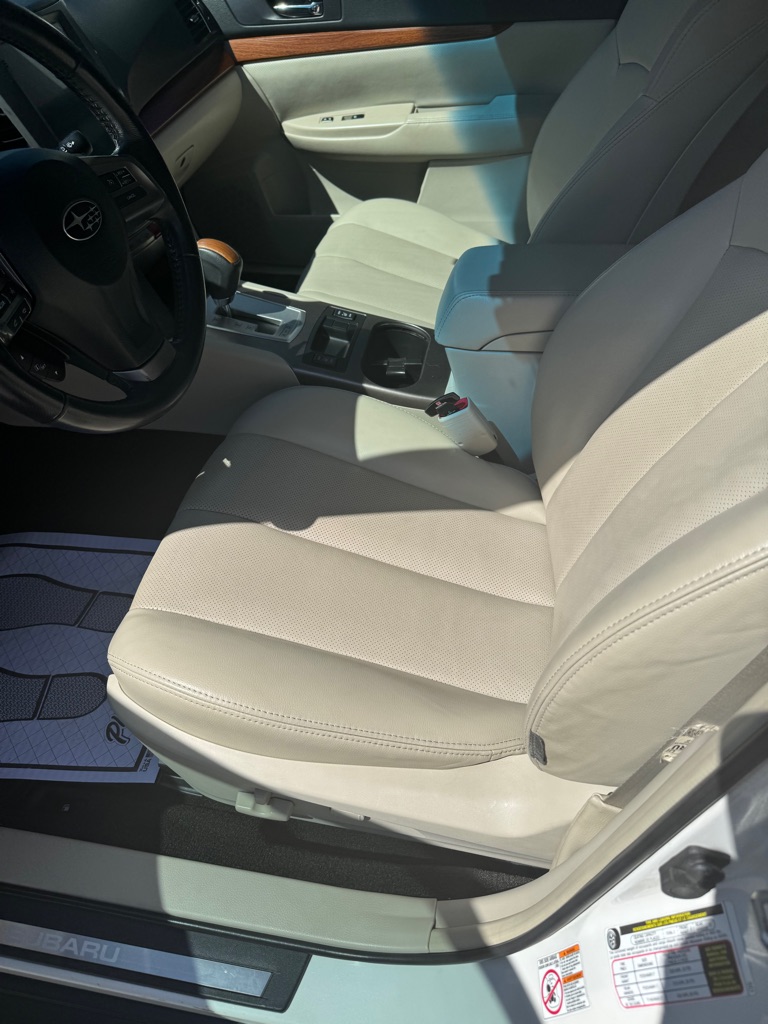 Photo 5 of this SUBARU OUTBACK