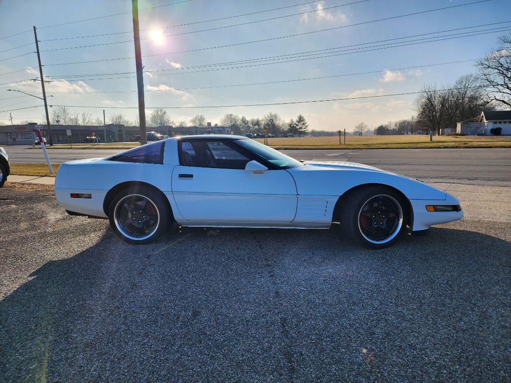 Photo 3 of this CHEVROLET CORVETTE