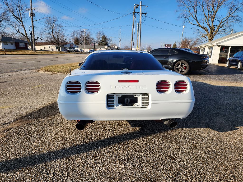 Photo 6 of this CHEVROLET CORVETTE