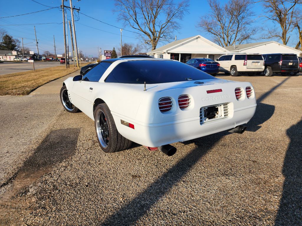 Photo 7 of this CHEVROLET CORVETTE