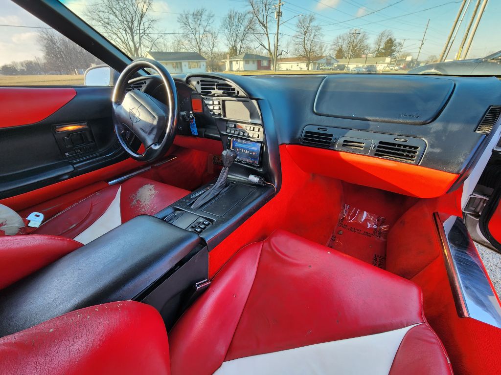 Photo 18 of this CHEVROLET CORVETTE
