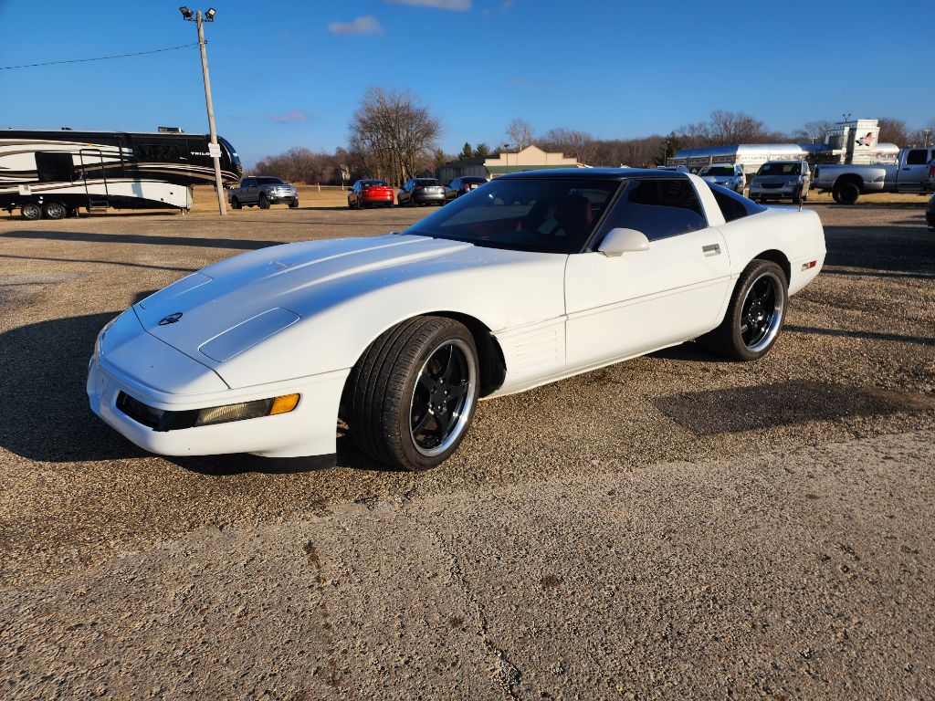 Photo 10 of this CHEVROLET CORVETTE