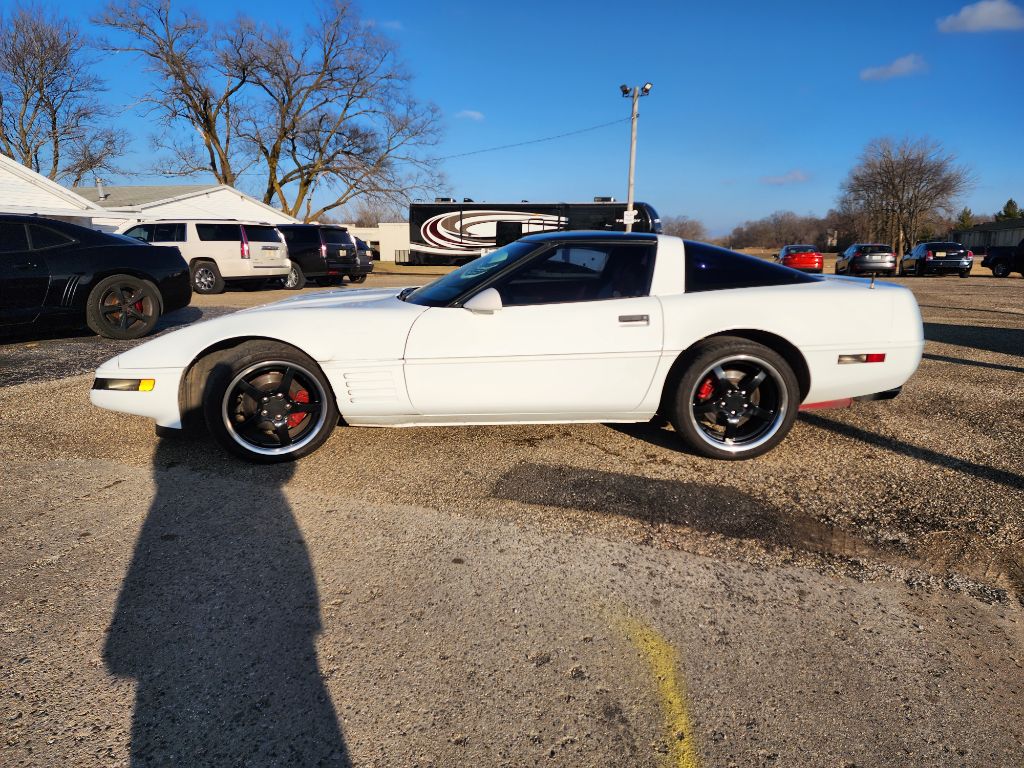 Photo 9 of this CHEVROLET CORVETTE