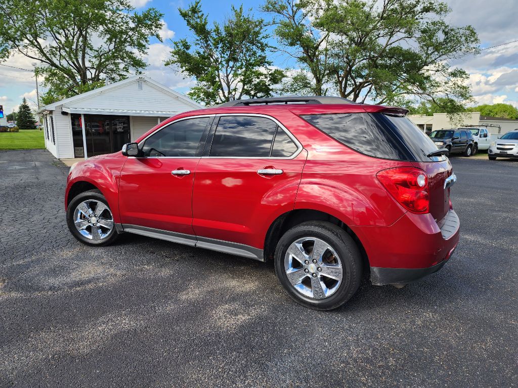 Photo 8 of this CHEVROLET EQUINOX