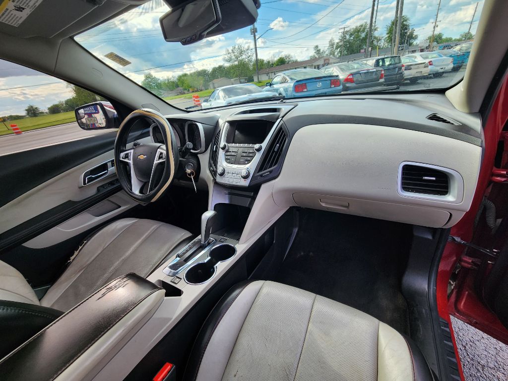 Photo 16 of this CHEVROLET EQUINOX