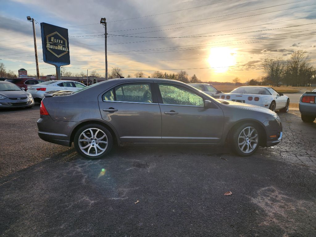 Photo 2 of this FORD FUSION