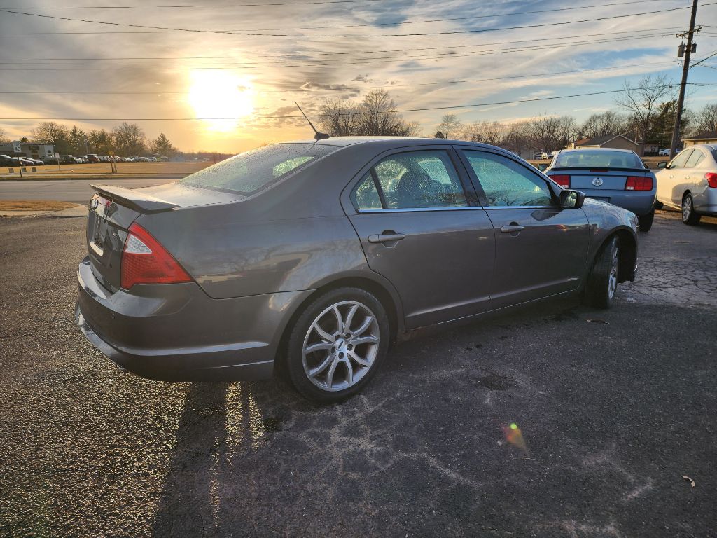 Photo 3 of this FORD FUSION