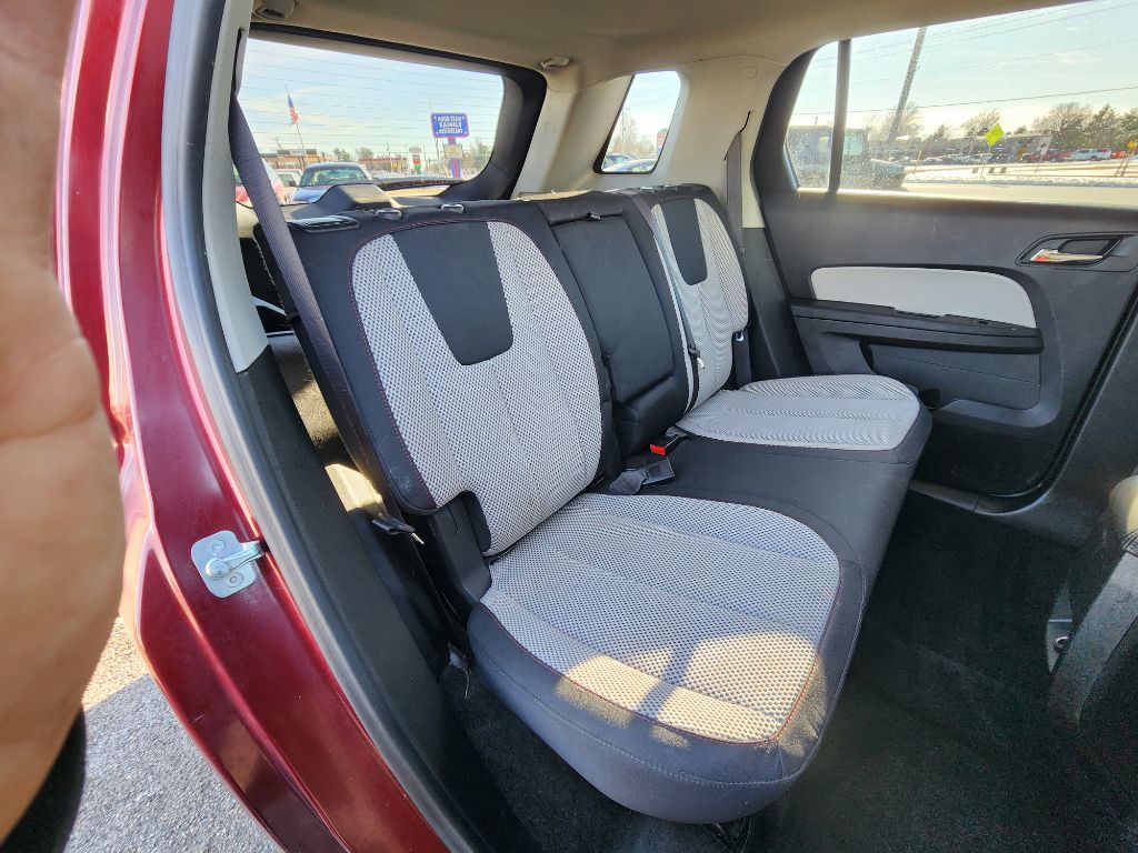Photo 19 of this GMC TERRAIN