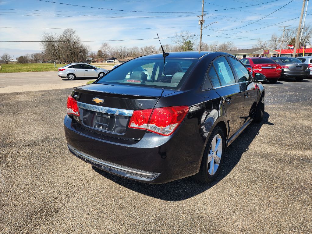 Photo 5 of this CHEVROLET CRUZE