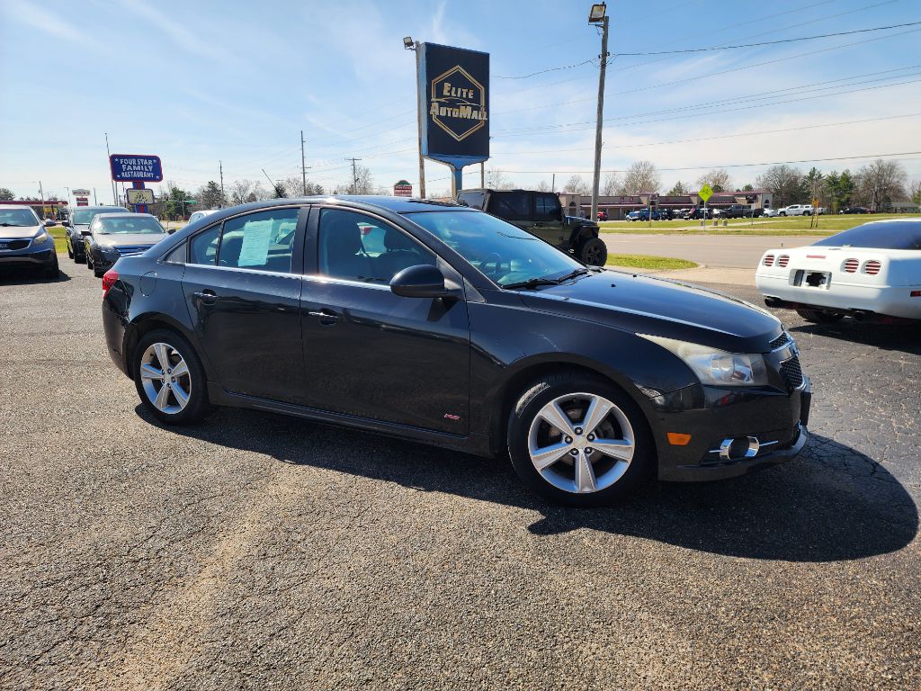 Photo 2 of this CHEVROLET CRUZE
