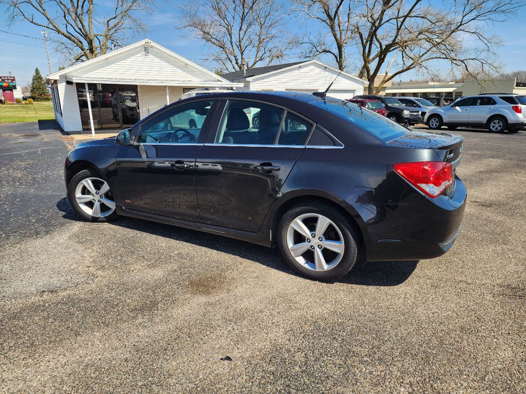 Photo 8 of this CHEVROLET CRUZE