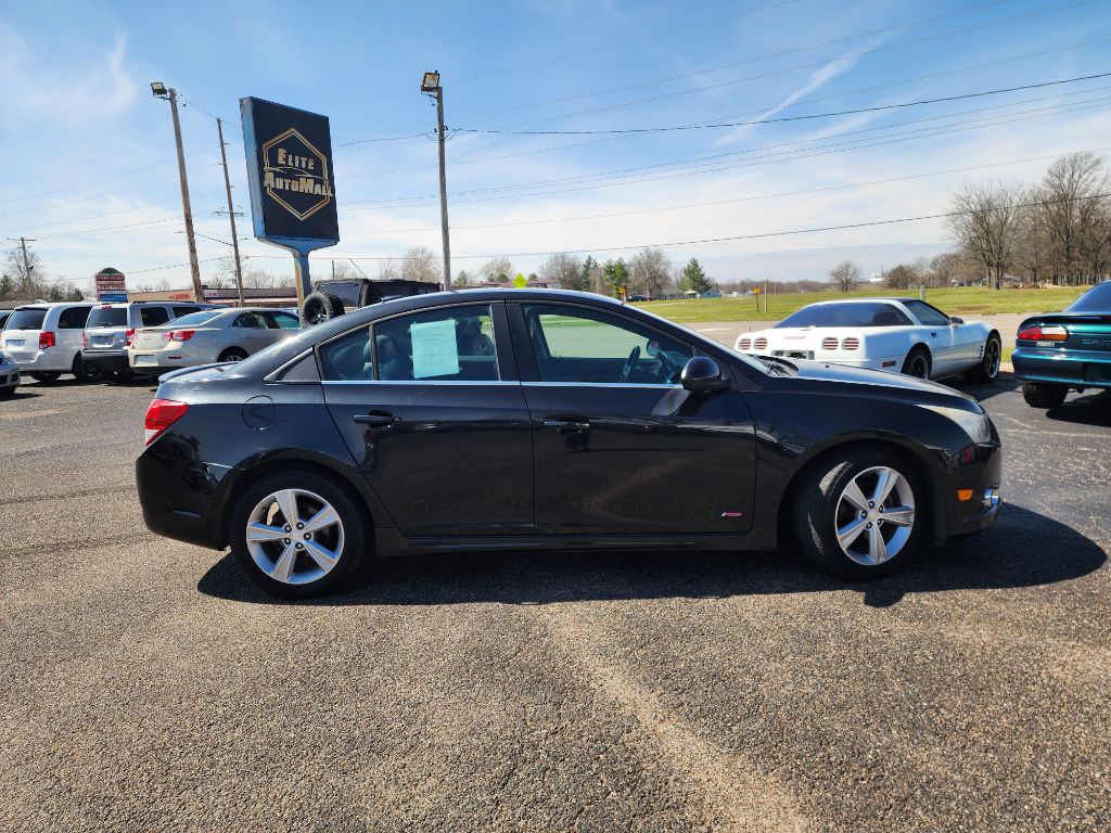 Photo 3 of this CHEVROLET CRUZE
