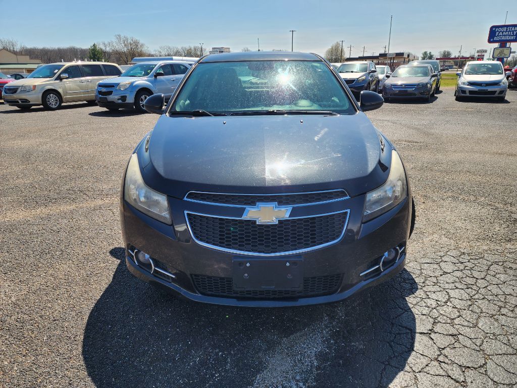 Photo 13 of this CHEVROLET CRUZE