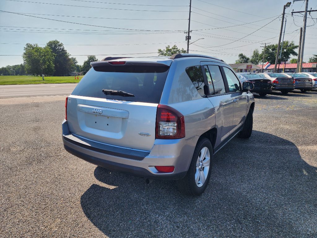 Photo 4 of this JEEP COMPASS