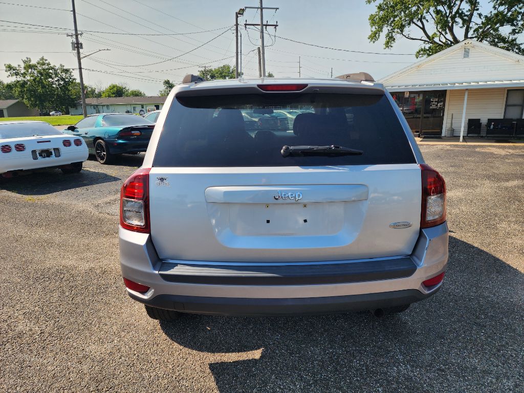 Photo 6 of this JEEP COMPASS
