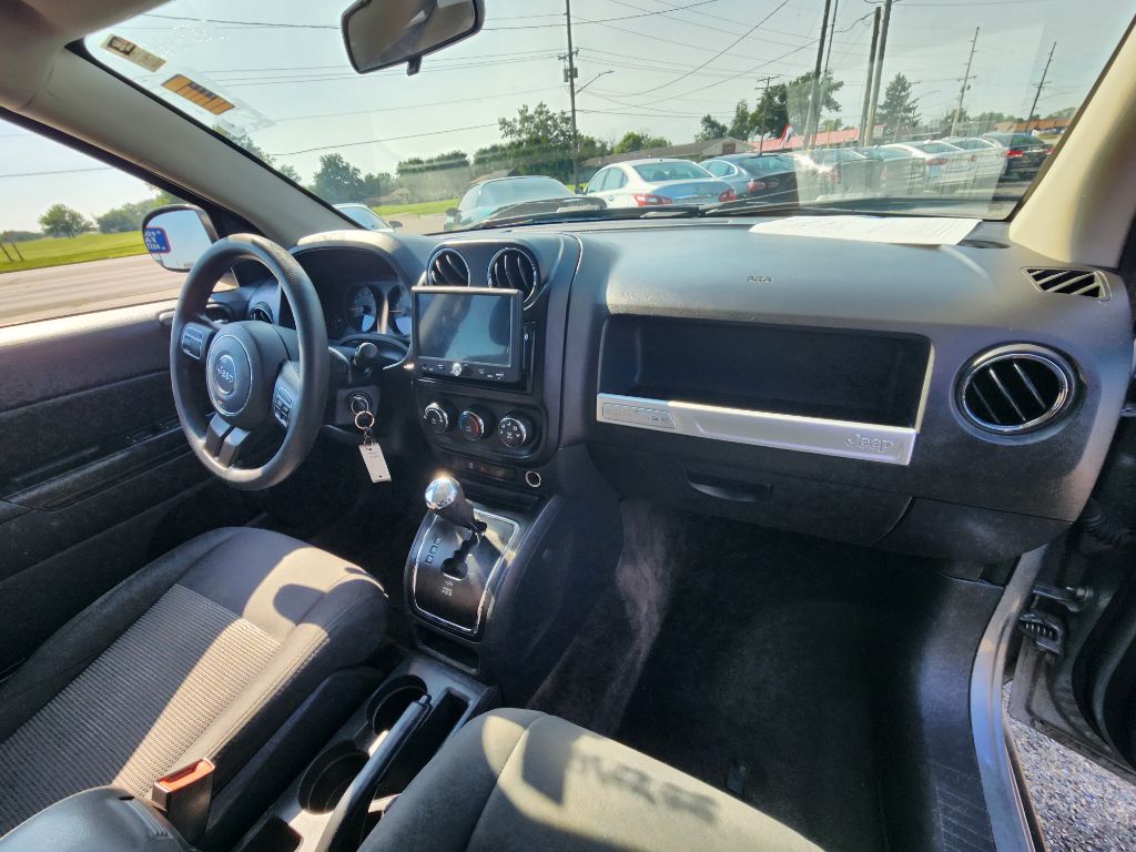Photo 16 of this JEEP COMPASS