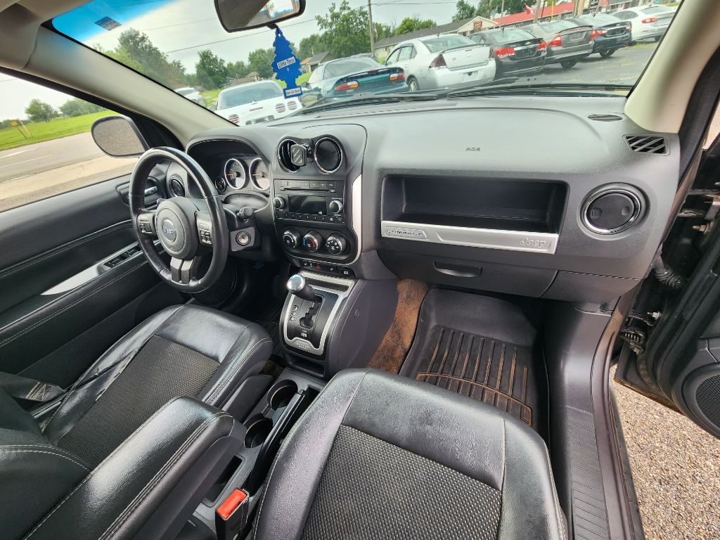 Photo 15 of this JEEP COMPASS