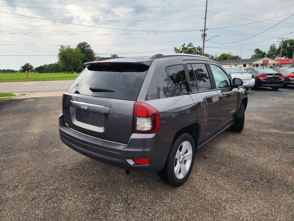 Photo 5 of this JEEP COMPASS