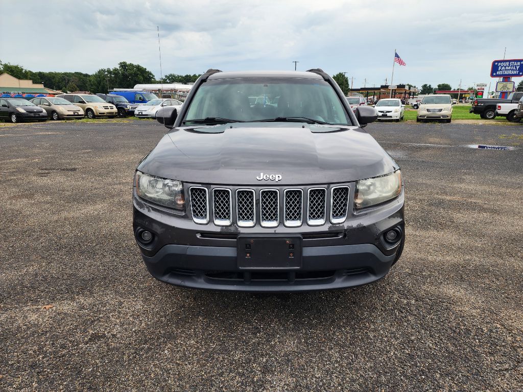Photo 12 of this JEEP COMPASS