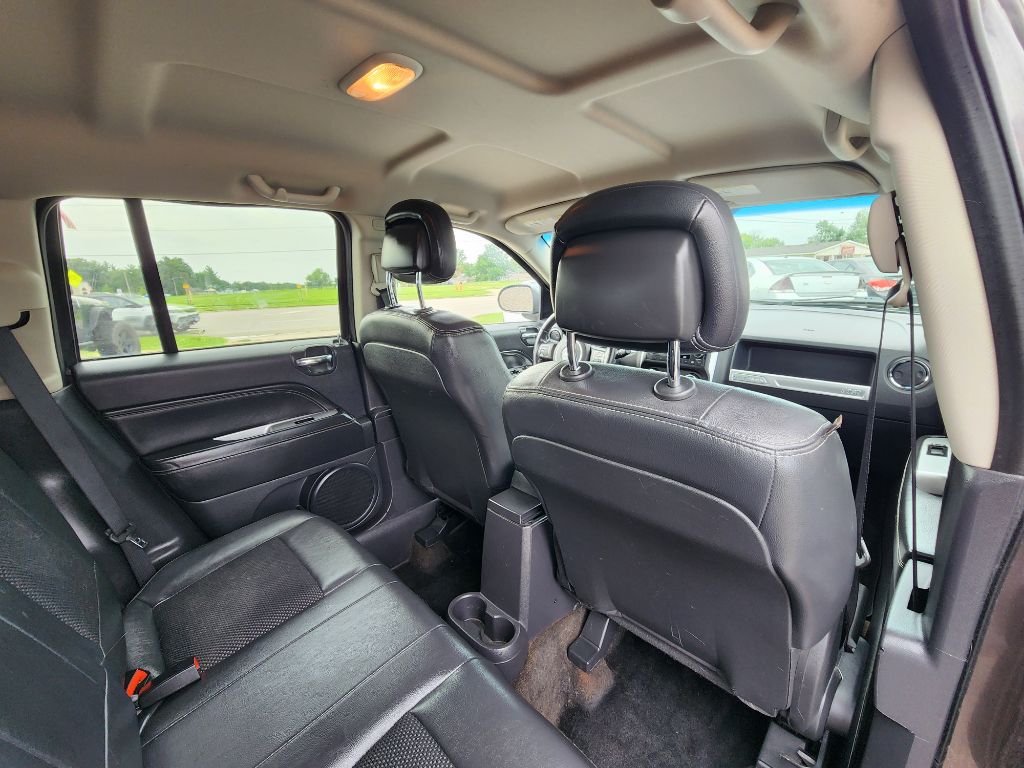 Photo 20 of this JEEP COMPASS