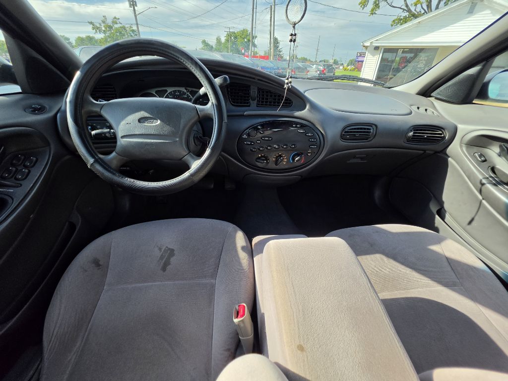 Photo 11 of this FORD TAURUS