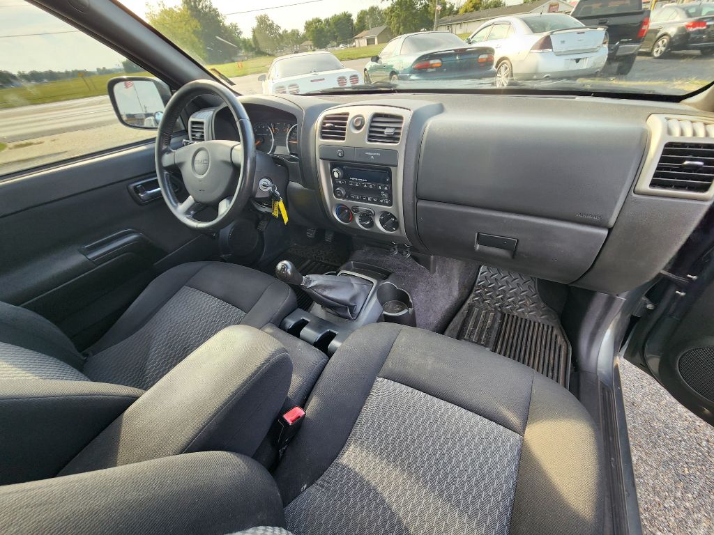 Photo 45 of this GMC CANYON