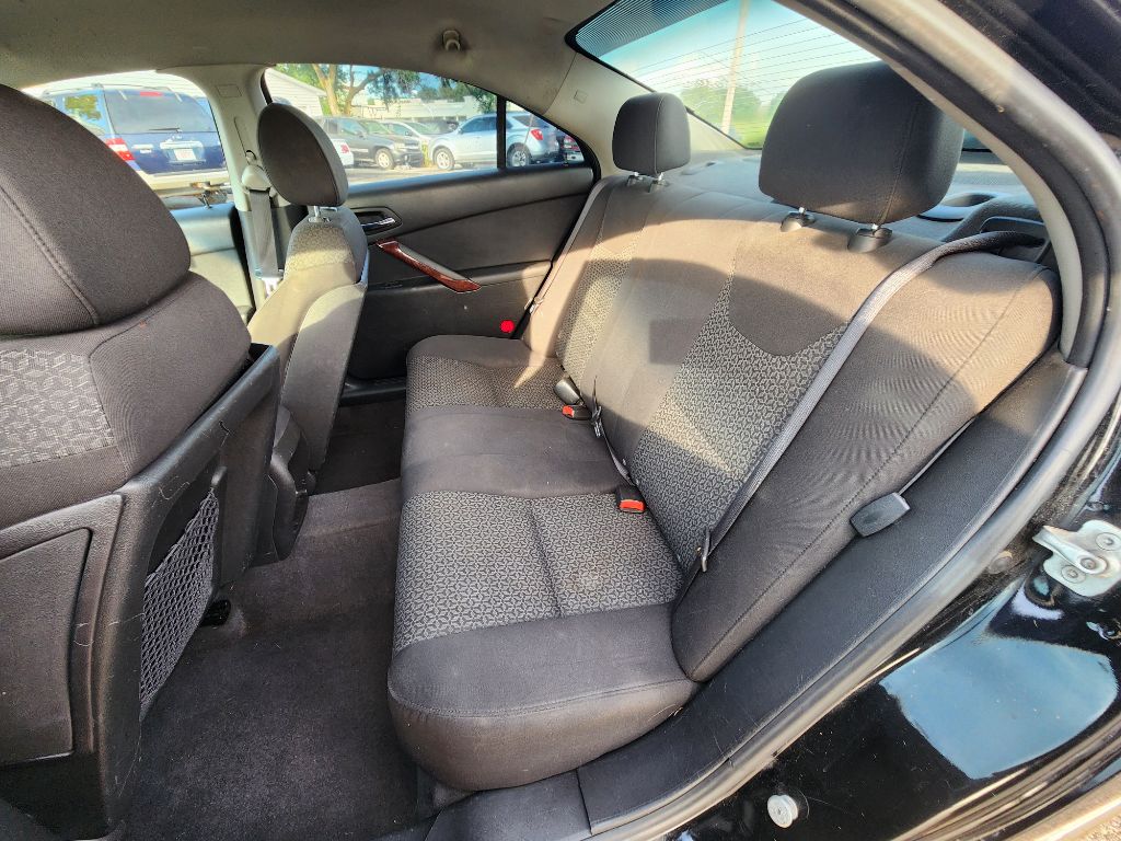 Photo 17 of this PONTIAC G6