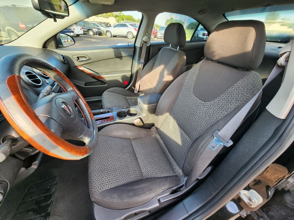 Photo 13 of this PONTIAC G6