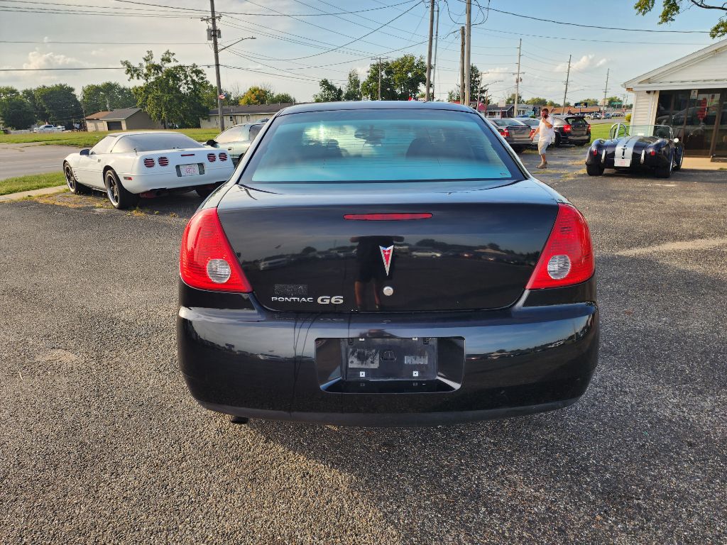 Photo 7 of this PONTIAC G6