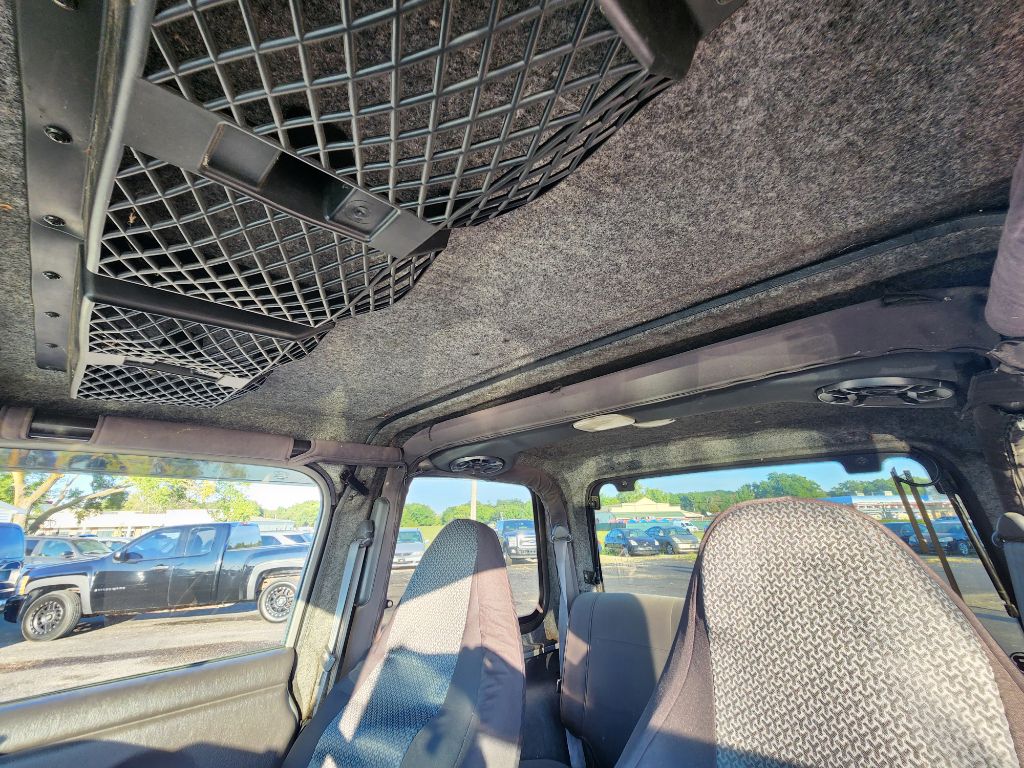 Photo 18 of this JEEP WRANGLER / TJ
