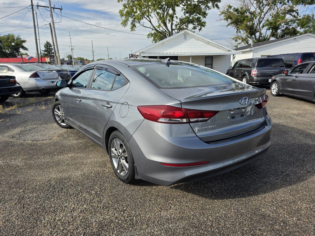 Photo 7 of this HYUNDAI ELANTRA
