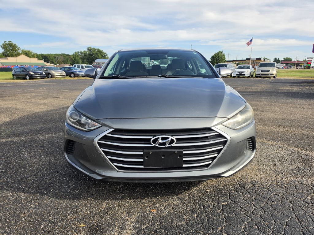 Photo 13 of this HYUNDAI ELANTRA