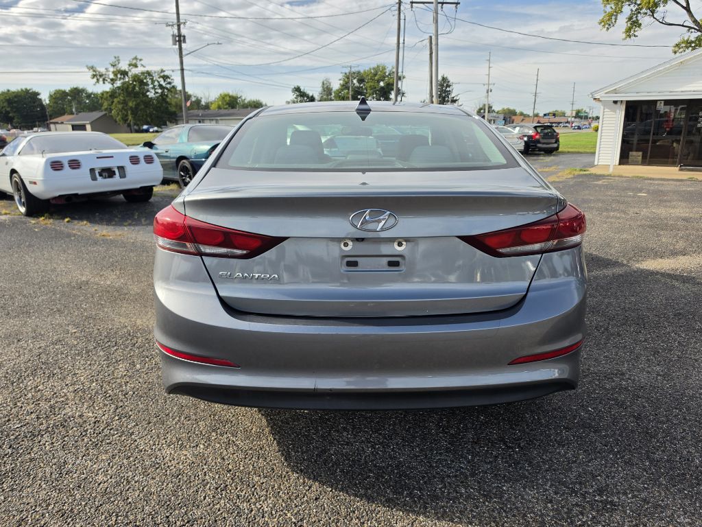 Photo 6 of this HYUNDAI ELANTRA