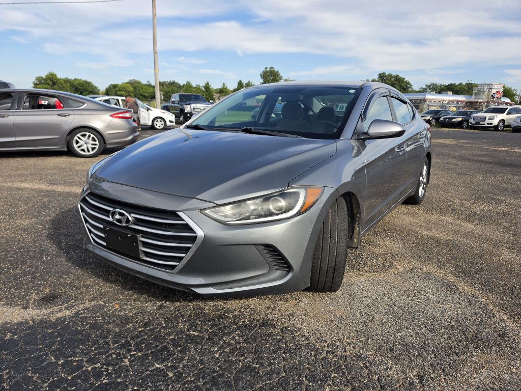 Photo 11 of this HYUNDAI ELANTRA