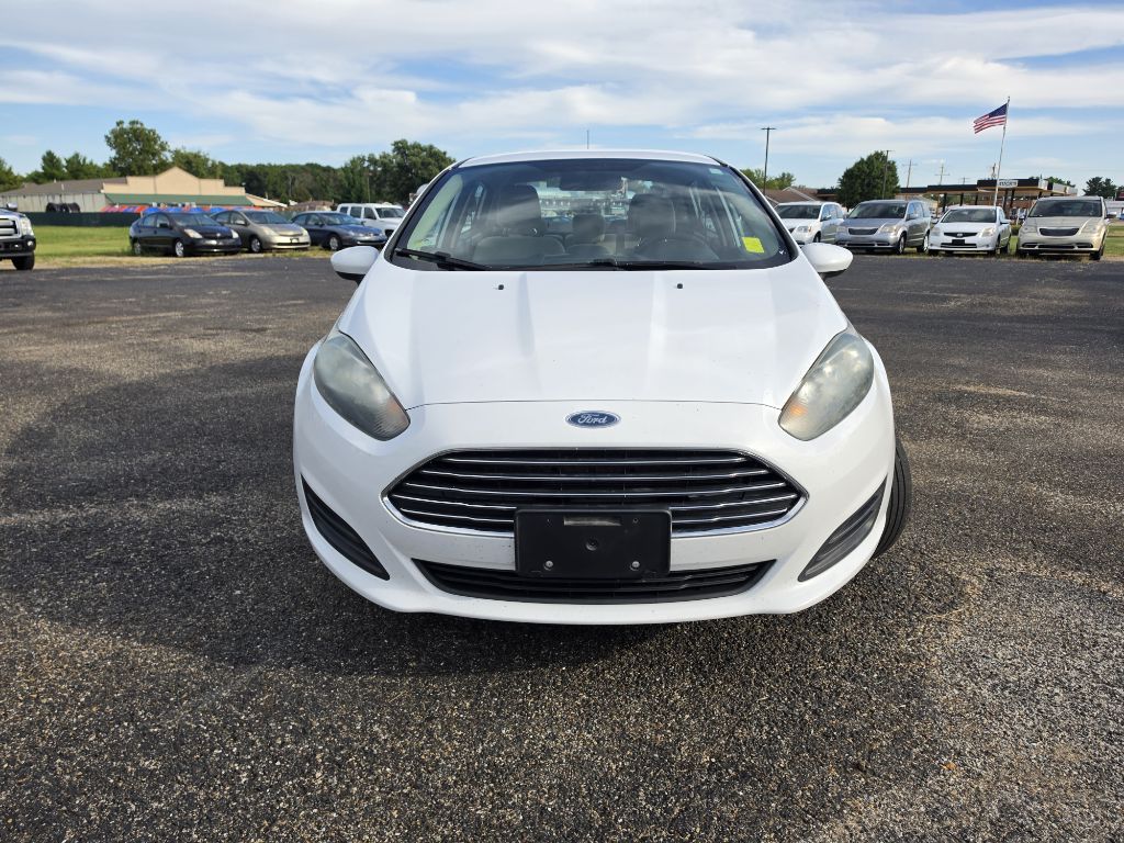 Photo 12 of this FORD FIESTA