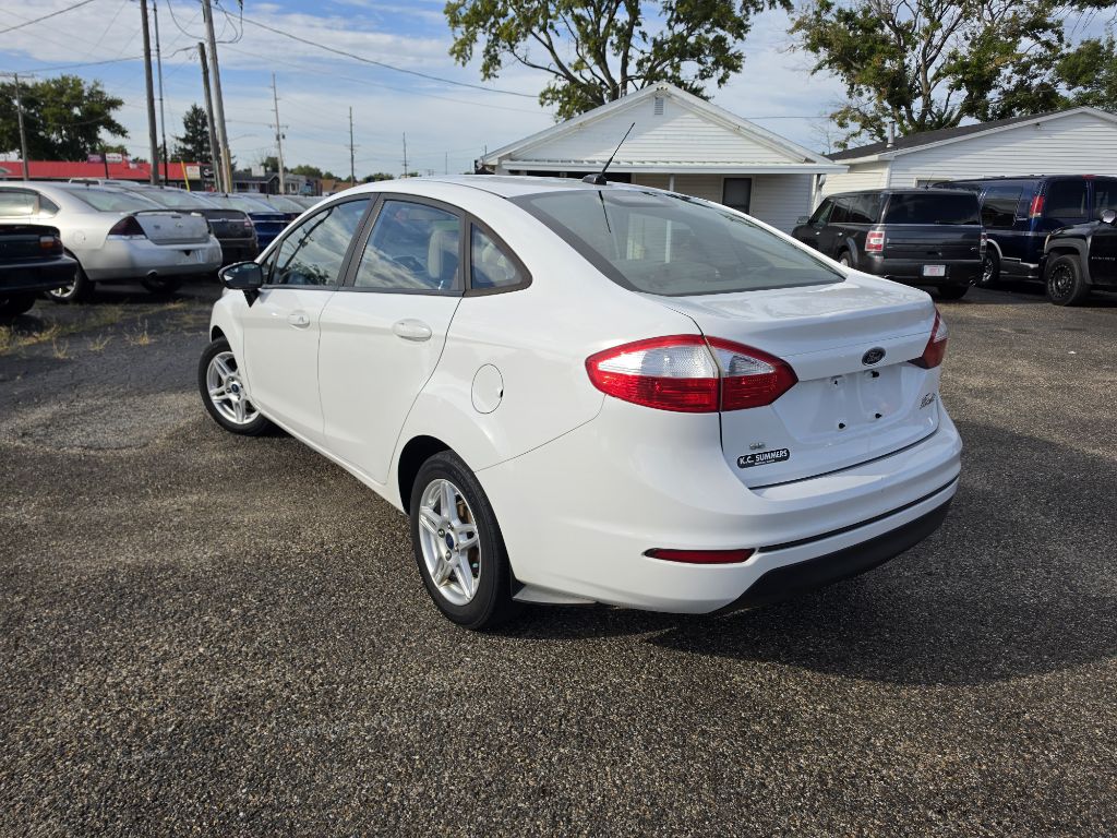 Photo 7 of this FORD FIESTA
