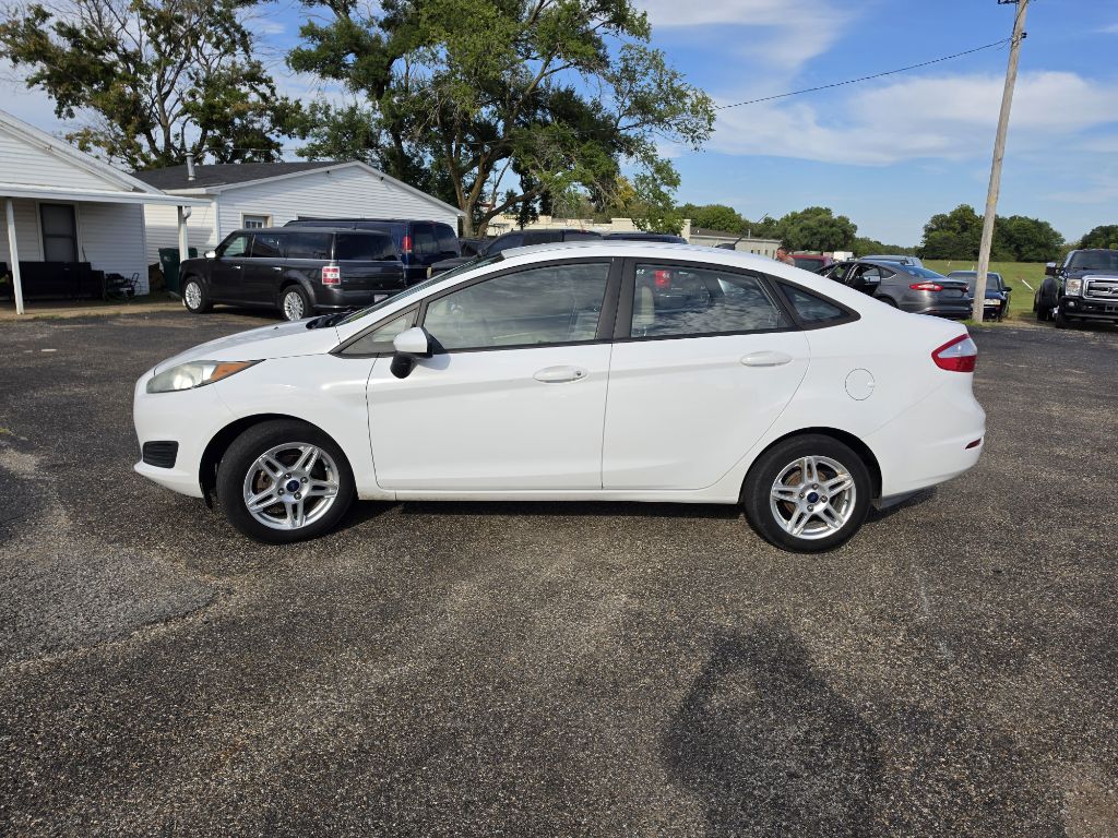 Photo 8 of this FORD FIESTA
