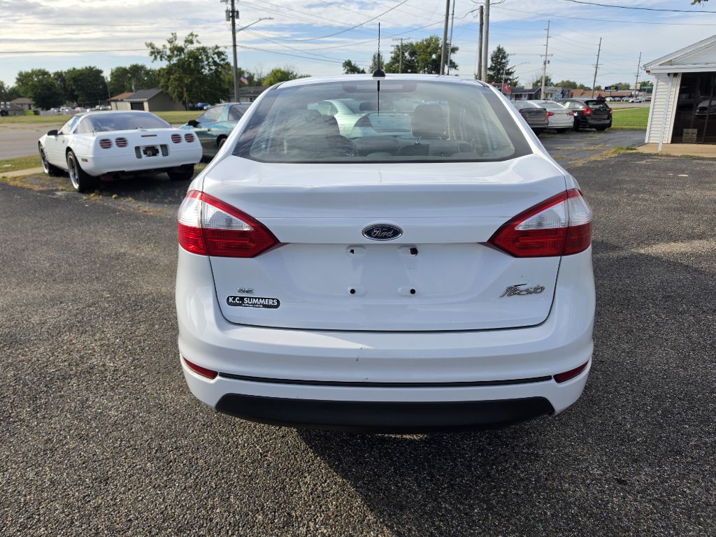 Photo 6 of this FORD FIESTA