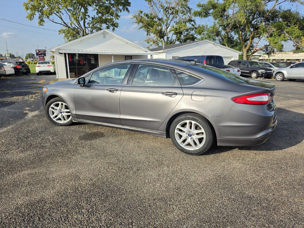 Photo 8 of this FORD FUSION